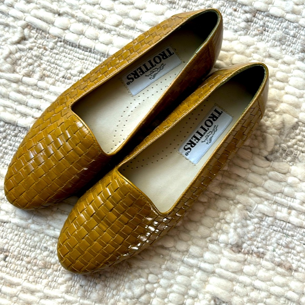 Trotters Leather shoes